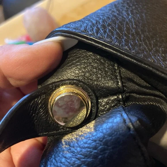 Calvin Klein Large,Buttery, Soft Leather Purse-EUC-Beautiful, Classic yet Modern - Picture 2 of 16